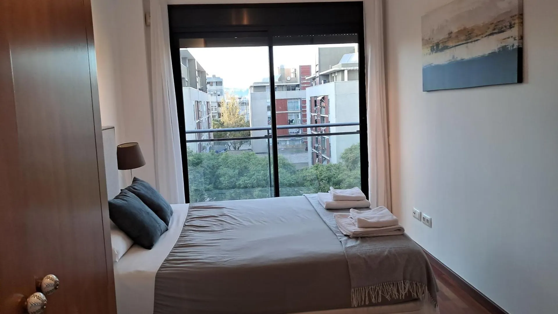 Modern Apartment, With Parking, Close To The Beach!! Sant Adria de Besos Apartment