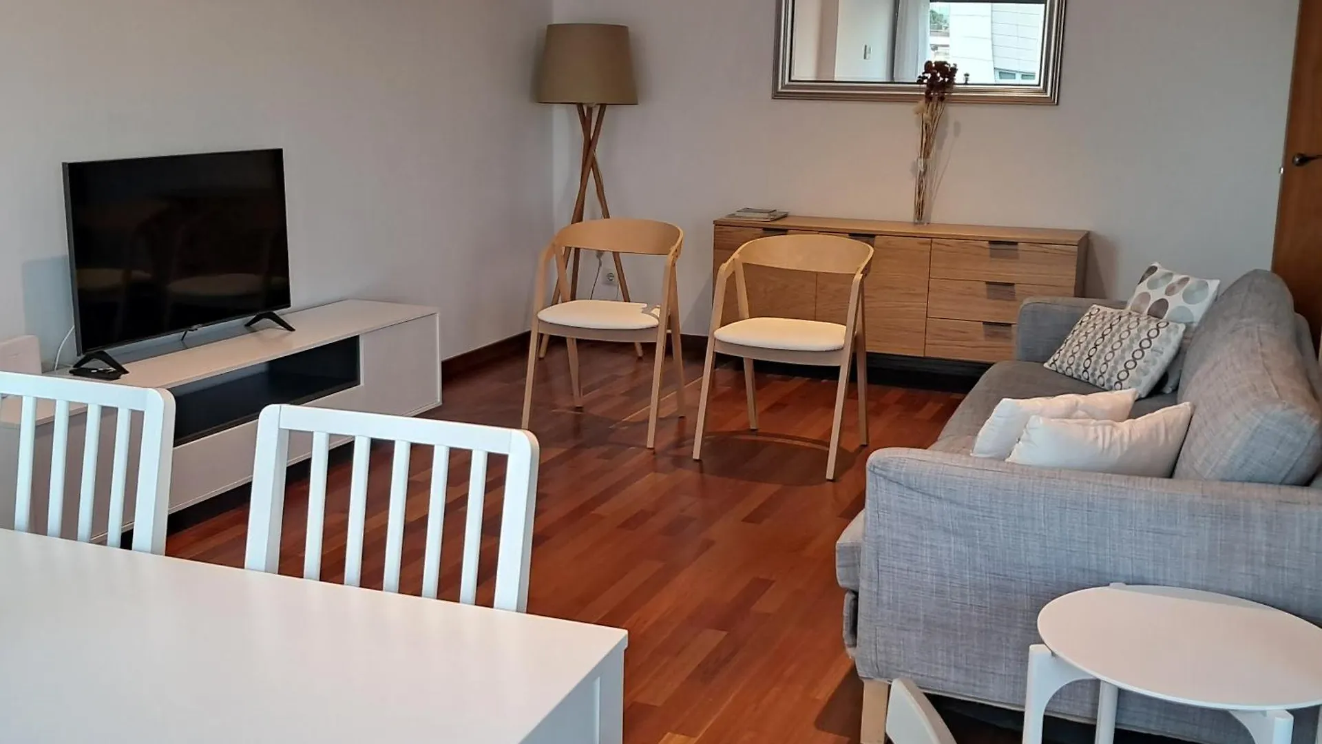 Modern Apartment, With Parking, Close To The Beach!! Sant Adria de Besos